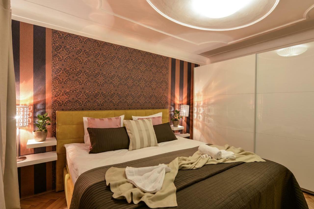 Royal Route Apartment