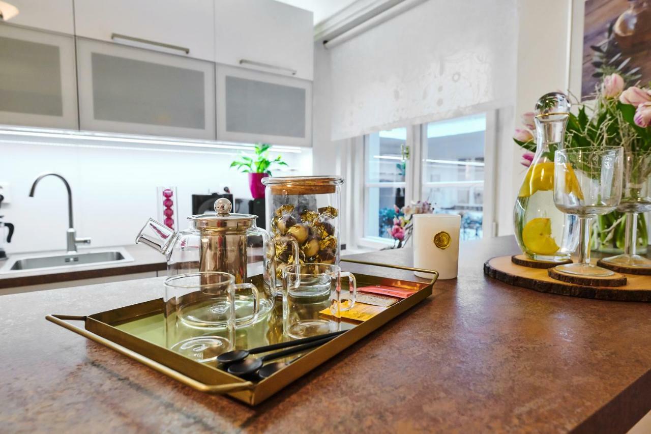 Royal Route Apartment