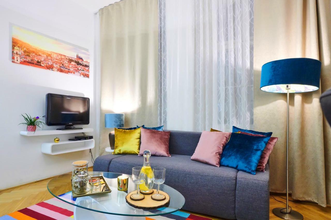 Royal Route Apartment