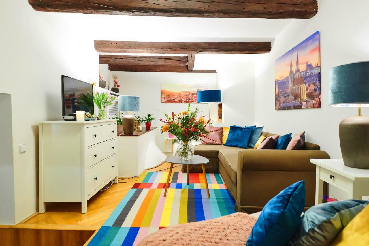 Royal Route Apartment *